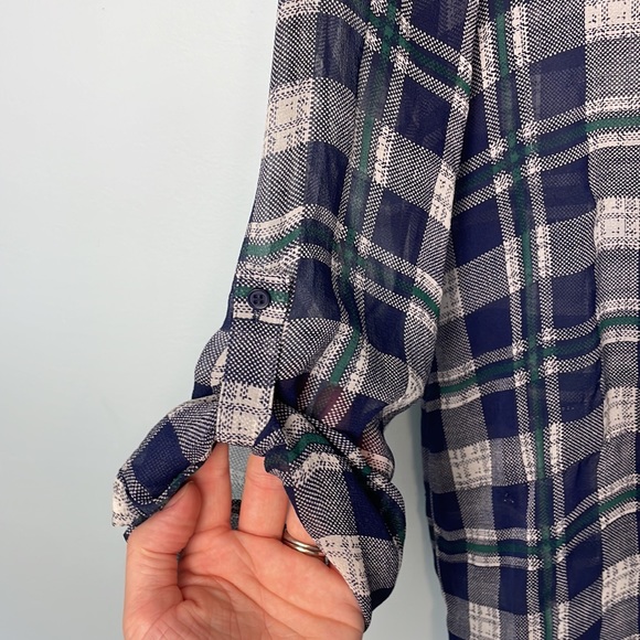 Joie Nura Silk Blouse in Dark Navy Plaid Size Small - Picture 8 of 10
